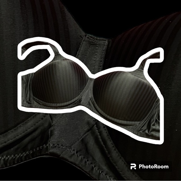 Playtex Other - Playtex Woman’s Wireless Bra - Black